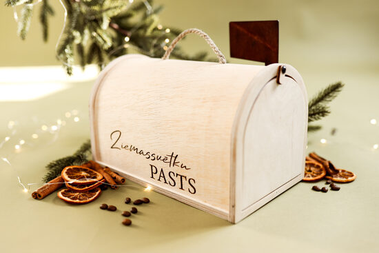 Pasta sūtījumu kaste